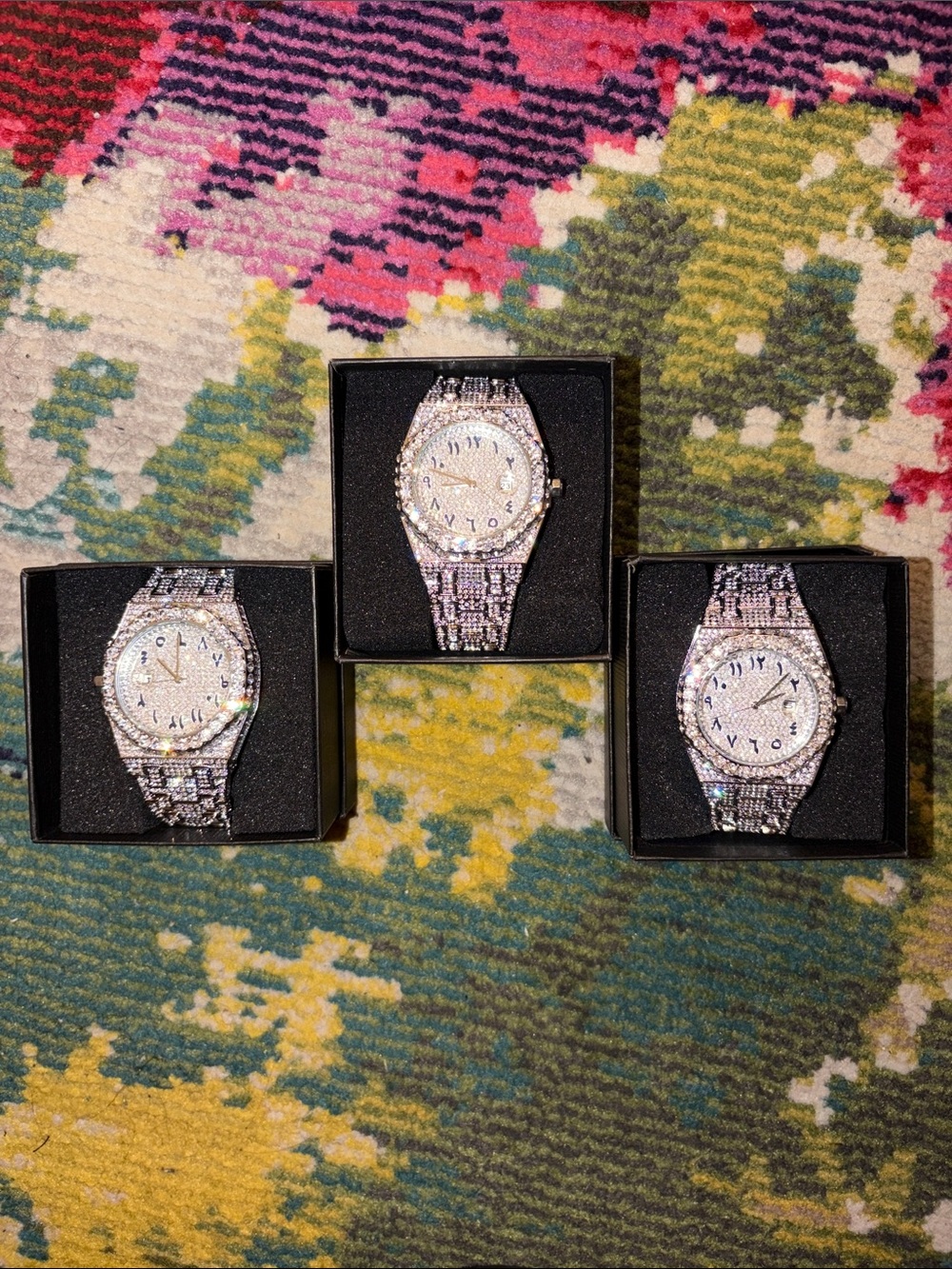 1 x Iced Out Men's Crystal-Embellished Silver Bracelet Watch - Elegant Silver